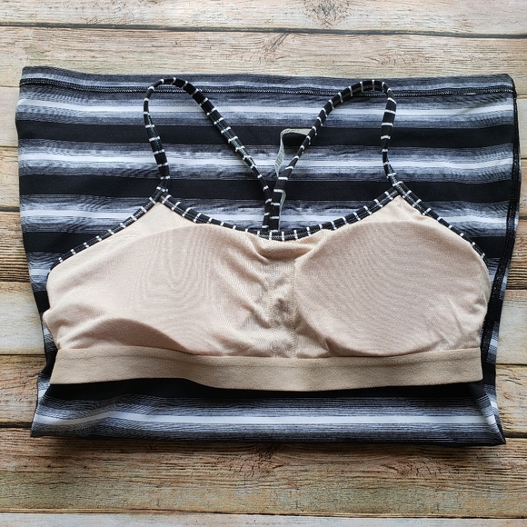 Lululemon Power Y Tank Color Black & White   - Picture 9 of 12